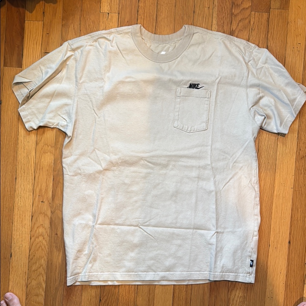 Nike Men's Tan T-Shirt